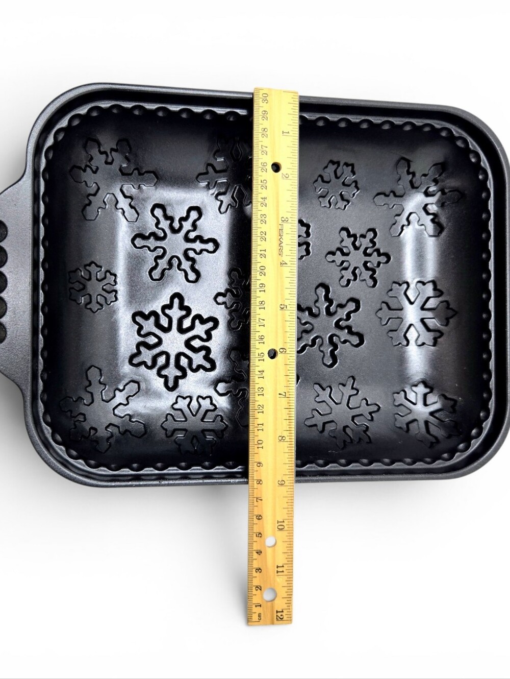 Nordic Ware Snowflake Baking Pan - Picture 11 of 11